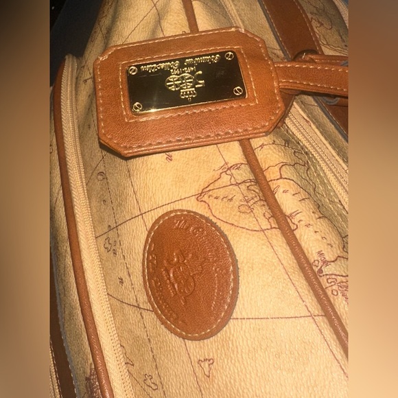 Vintage Map Print Travel Bag with Brown Accents - Picture 5 of 16